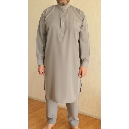 Qamis pakistanais avec col Zein et pantalon assorti